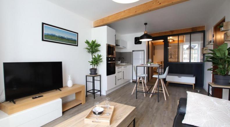Apartamento Le Saint Pierre Quartier Historique D'Oloron Sainte Marie Exterior foto